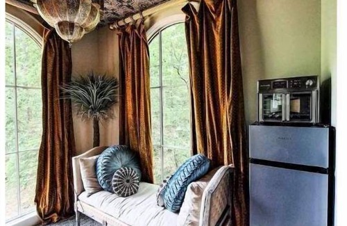 Cullman House | Experience The Flying Carpet: Unique Moroccan Treehouse