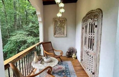 Cullman House | Experience The Flying Carpet: Unique Moroccan Treehouse