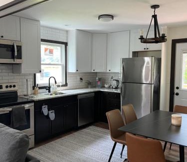 Lackawaxen House | Escape to The Flying Dutchman Cottage in Masthope Community