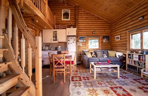 Karpenisi Ski Chalet | Experience The Flysch: Pet-Friendly Retreat with 10/10 Rating