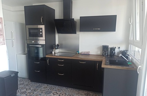Boulogne-sur-Mer Apartment | Discover the Folkstone: Pet-Friendly & Family Welcoming