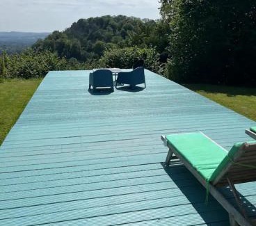 Petersfield House | Experience The Folly: Oceanfront with Hot Tub & Breakfast