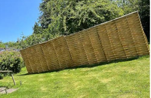 Petersfield House | Experience The Folly: Oceanfront with Hot Tub & Breakfast