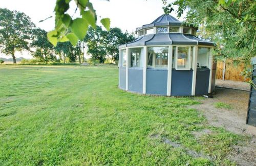 Stratton Strawless Apartment | Unique Glamping Experience at The Folly with Hot Tub
