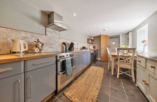 Thetford House | The Folly, Thorpe Forest