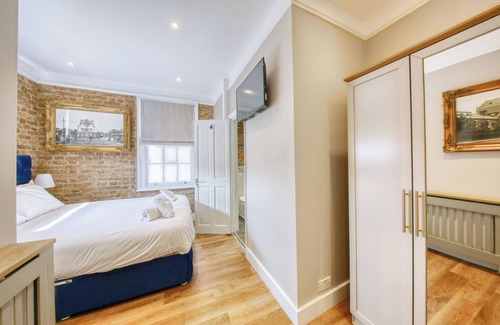 Hampton Wick Hotel | Explore The Foresters Arms: Family-Friendly Retreat