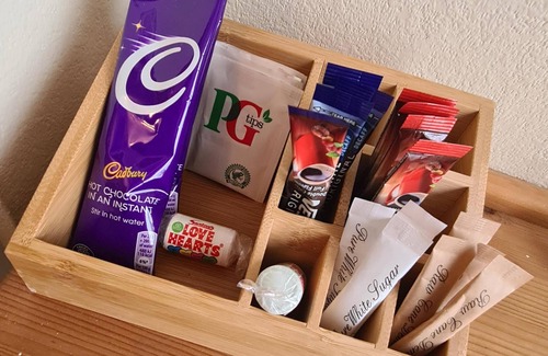 Tarporley Bed & Breakfast | Welcoming Stay at The Foresters Arms with Family-Friendly Perks