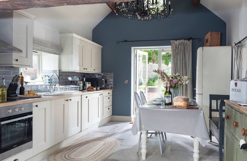 Bridgnorth Cottage | Escape to The Forge: Cozy Barn Conversion with Spa Amenities