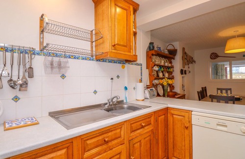 Bude Cottage | Explore THE FORT: Pet-Friendly Holiday Cottage in Bude