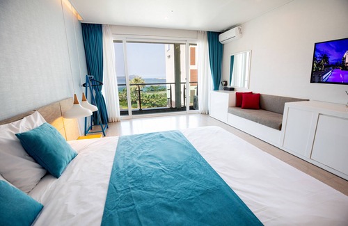 Seongsan Hotel | Budget-Friendly Getaway at The Four Graces Resort