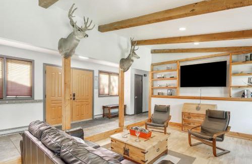 Morrison House | The Four Pines Near to Red Rocks And Morrison