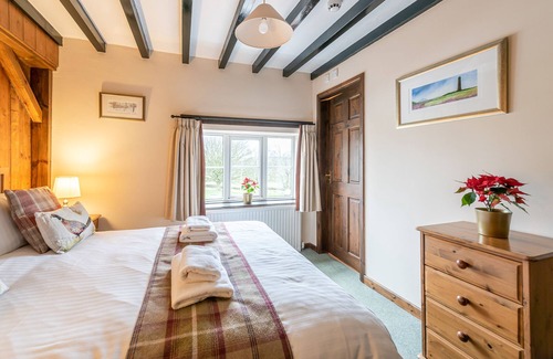 Ainthorpe Hotel | Exceptional Stay at The Fox and Hounds with Great Amenities