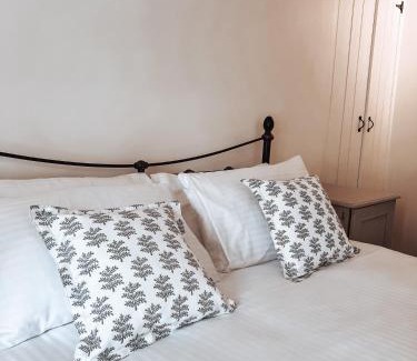 Burford Hotel | Oceanfront Bliss at The Fox at Barrington - Rated 9/10
