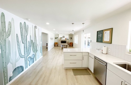 Casas Adobes House | Ultimate Retreat at The Fox House with Game Room & Pool