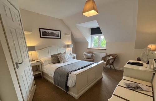 Foxham Hotel | Explore The Foxham: Family-Friendly Retreat with Top Ratings