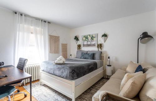 Cove - East Side - Shippan House | Discover The Fred Deluxe 7 BR - Child Friendly Retreat