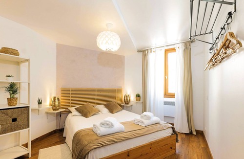 Saint-Jeannet Bed & Breakfast | Relax at The Frogs House with Spa & Family-Friendly Fun