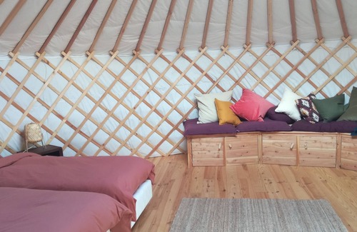 Haut-Bois Cabin | Cozy Retreat at The Froidefontaine Yurt with Spa & Breakfast