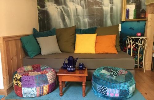Kfar Yona House | Relaxing Retreat at The Fruit Garden Guesthouse with Pool