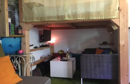 Kfar Yona House | Relaxing Retreat at The Fruit Garden Guesthouse with Pool