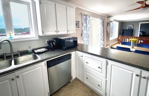 Norman's Cove-Long Cove House | Experience The Full House at Homestead Oceanfront Suites