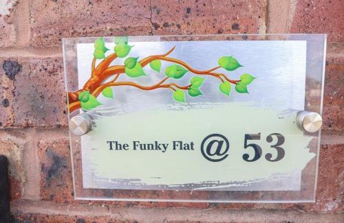 Treffynnon Apartment | Pet-Friendly Retreat at The Funky Flat – 4-Star Excellence!