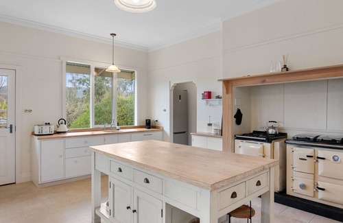 Marysville House | THE GABLES - Beautiful country home in the heart of Marysville
