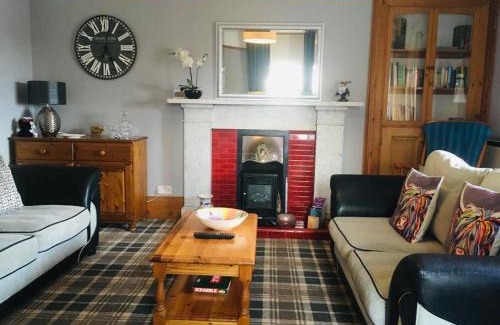 Crail House | Pet-Friendly Retreat at The Gables - Rated 9/10 by Guests