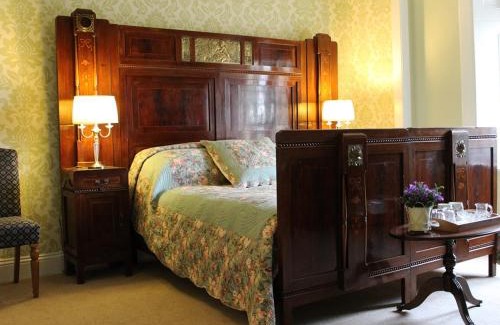 Duddo Bed & Breakfast | Quaint Gables Bed & Breakfast | Guest Rated 9.9/10