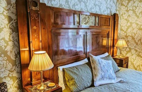 Duddo Bed & Breakfast | Quaint Gables Bed & Breakfast | Guest Rated 9.9/10