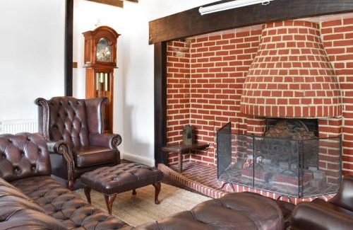 Chipstead House | The Gables - Uk47818