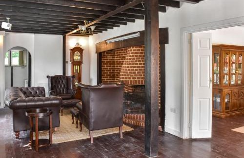 Chipstead House | The Gables - Uk47818