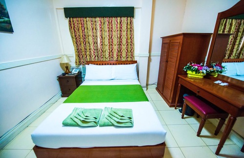 Tagbilaran Bed & Breakfast | Cozy Getaway at The Gabriella B&B with Spa & Breakfast
