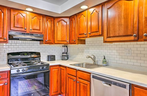 Allentown House | Allentown Retreat: Pet-Friendly Oasis with Spectacular Views