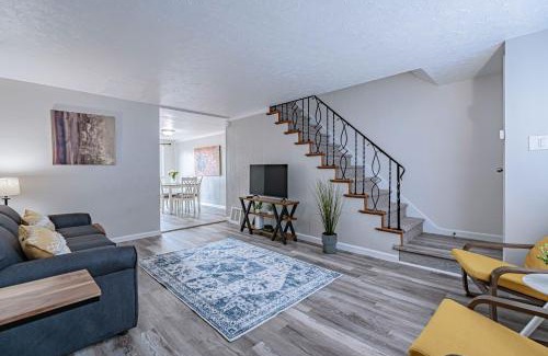 Allentown House | Discover The Gallery: A Delightful Allentown Retreat