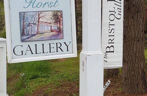 Damariscotta Apartment | Discover The Gallery Apartment: Beachfront Bliss Awaits