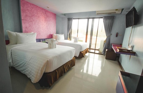 Ko Chang Hotel | Discover The Gallery At Koh Chang: Poolside Family Retreat