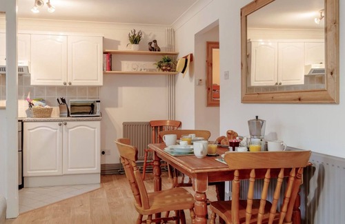 Llanrhidian Higher Cottage | Discover The Game Cottage at Blaen Cedi Farm - Rated 10/10
