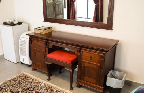 Loerieheuwel Hotel | Guest Rated: The Gamtoos Ferry Hotel with Family-Friendly Dining