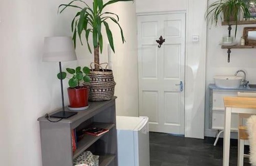 Glastonbury Apartment | Family-Friendly Retreat at The Garage Getaway, Rated 8.8/10
