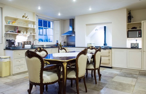Leamington Spa Apartment | Relax at The Garden Apartment in Leamington Spa