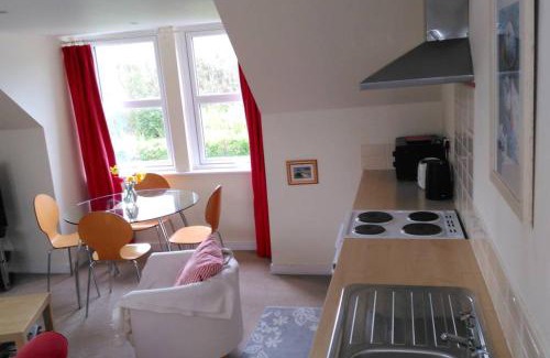 St. Andrews Apartment | Family-Friendly Retreat at The Garden Apartment