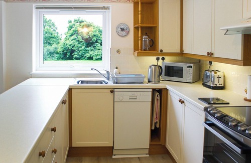 St Wenn Cottage | Pet-Friendly Ocean View 1 Bedroom in Tregonetha, St Columb