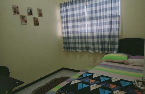 Dinoyo Villa | Family-Friendly The Garden Homestay Syariah Near Batu