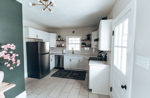 Chambersburg House | Experience The Garden House: Family-Friendly & Rated 10/10