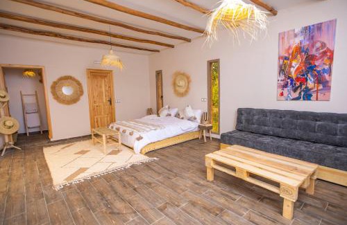 Outghal House | Discover The Garden of Asni: Pet-Friendly Retreat with Pool