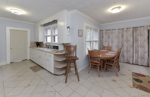 Rock Hill House | Discover The Garden Spot - Steps from Glencairn Garden
