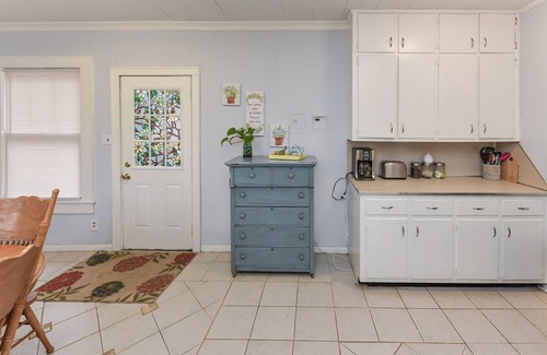 Rock Hill House | Discover The Garden Spot - Steps from Glencairn Garden