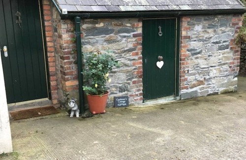 Ballynahinch Cottage | Top-Rated Family Escape at The Gardener's Cottage