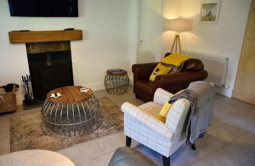 Pitlochry House | Experience The Gardeners Cottage: Pet & Child Friendly Retreat